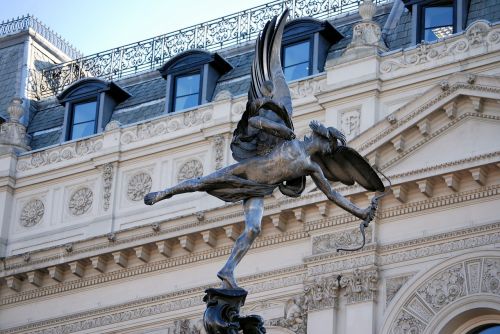 eros statue piccadilly circus