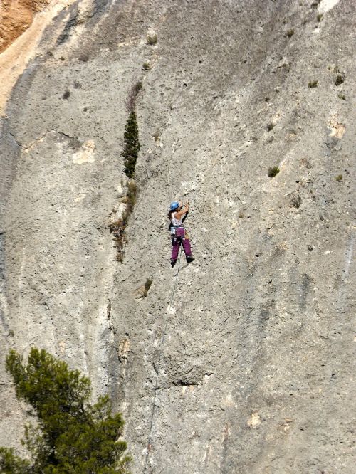 escalation rock climbers