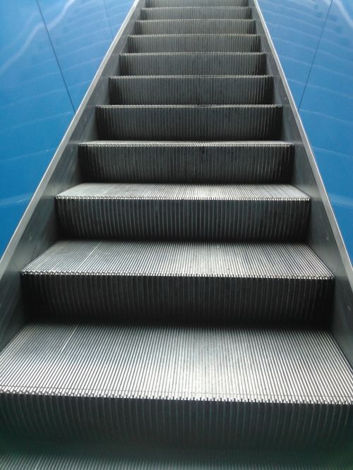escalator munich öpnv