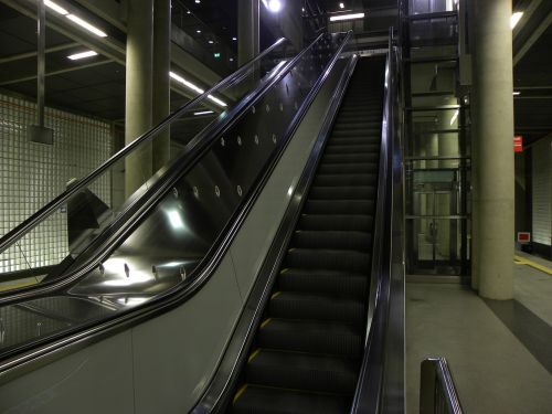 escalator metro cologne