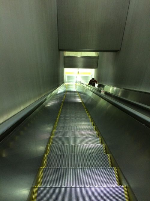 escalator building metro