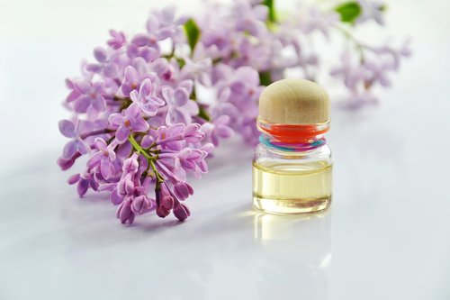essential oil  cosmetic oil  relaxation