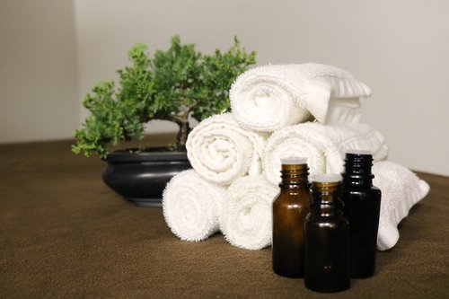 essential oils  spa  aromatherapy