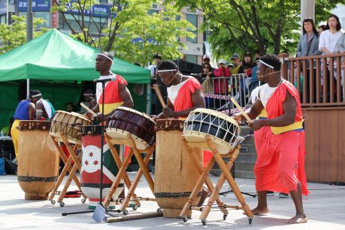 ethiopia percussion ansan street pole as gwangdeok