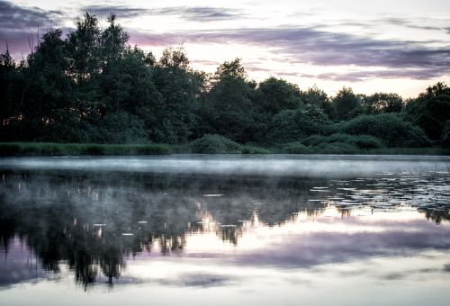 evening lake dis