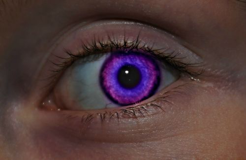eye purple blue