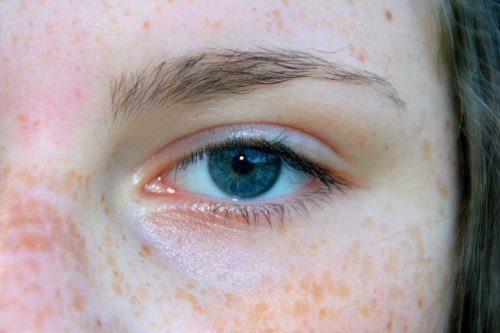 eye blue gene
