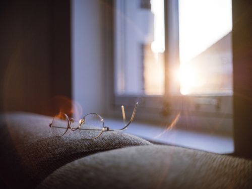 eyeglasses reading glasses sun glare
