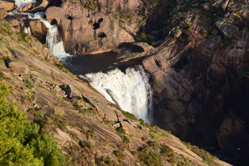 ézaro waterfall water