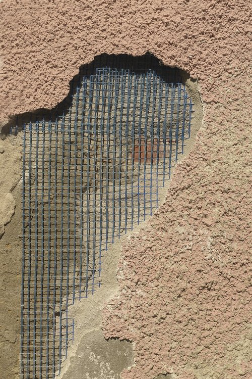 facade  hole  repair