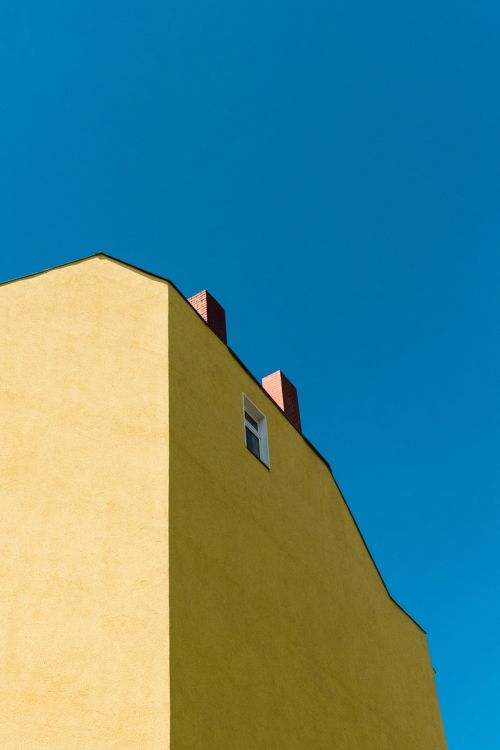 facade yellow house