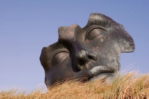 face image sculpture