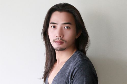 face long hair male model