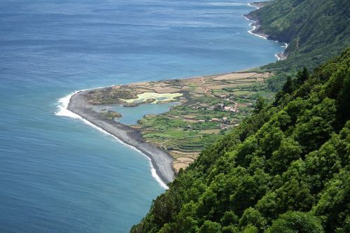 fajã mar island