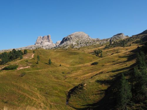 falzarego high-level monte averau croda negra