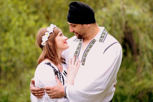 family traditional costume romania