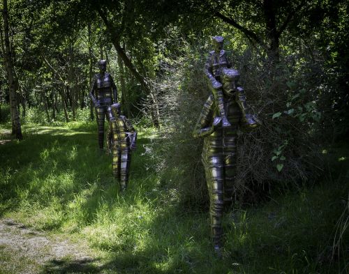 family outing steel sculpture sculptor bob waters