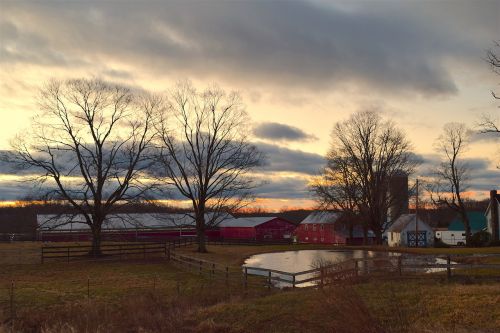 farm sunrise field