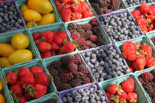 farmers market berries