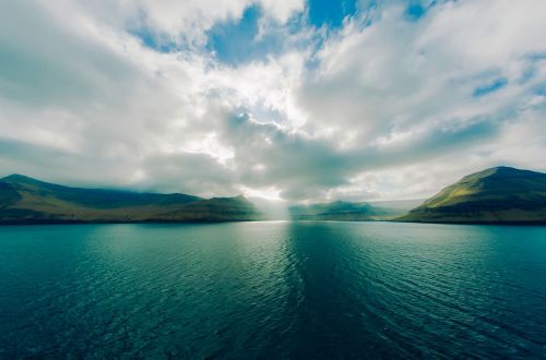 faroe islands mountains sea