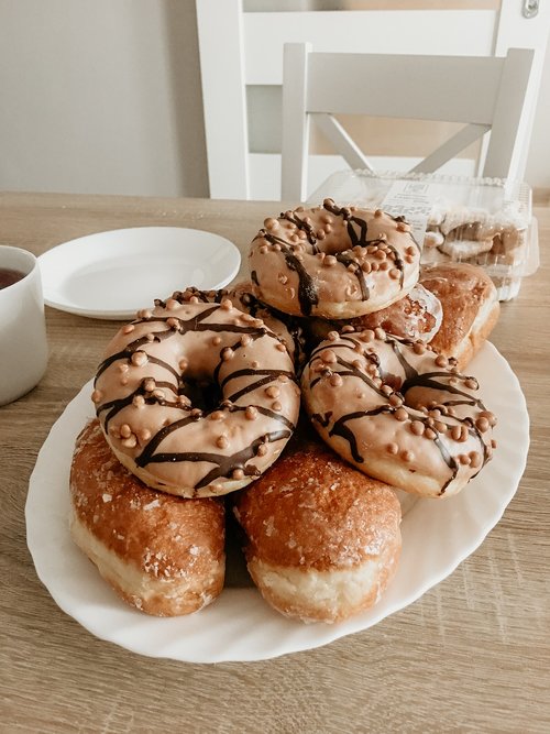 fat thursday  house  donuts