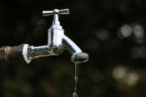 faucet water drops