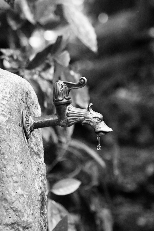 faucet  old  well water