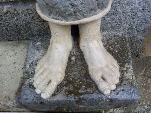 feet sculpture barefoot