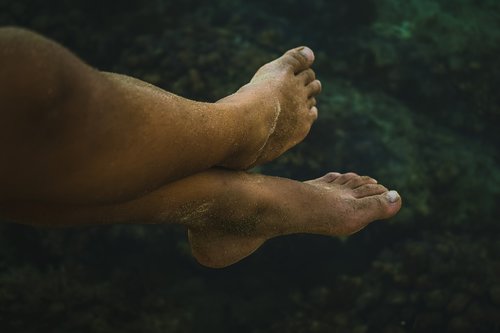 feet  sand  sea