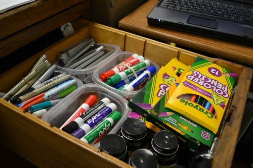 felt pens drawer supplies