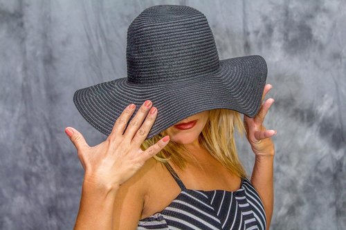 female  model  hat