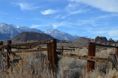 fence lone pine western