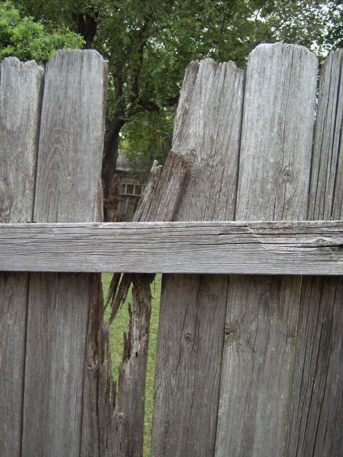 fence wood broken