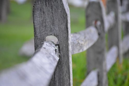 fence old fashion post