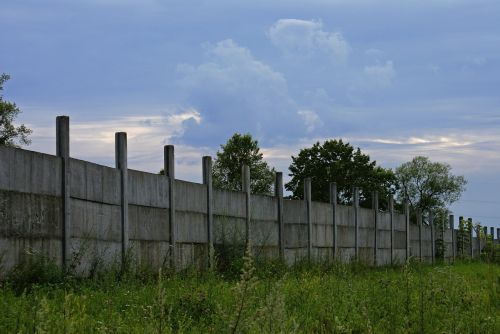 fencing concrete ugly