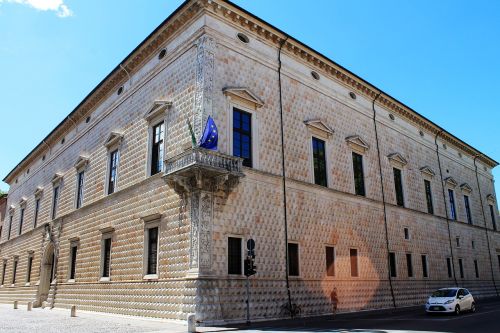 ferrara palace dei diamanti