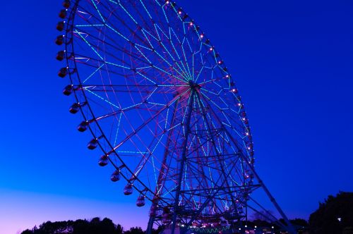 ferris wheel amusement park vehicle