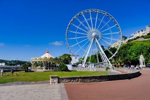 ferris wheel  sky  attraction