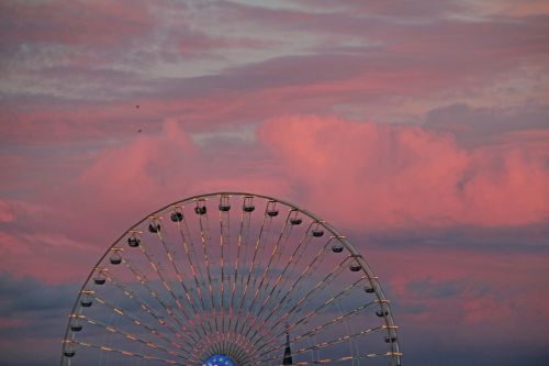 ferris wheel year market abendstimmung