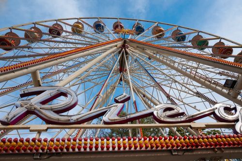 ferris wheel year market attraction