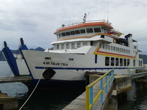 ferry kolonodale elbert