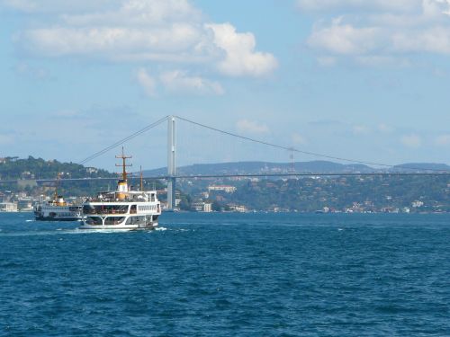 ferry bosphorus translate
