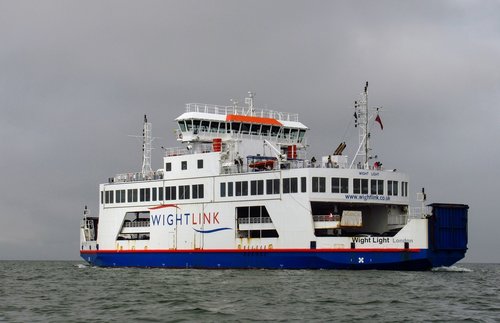ferry  england  isle of wight