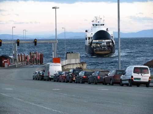 ferry wait queue