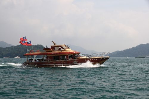 ferry terminal ship sun moon lake