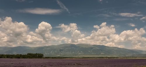 field mountains near kalofera