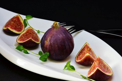 fig  sliced  dessert