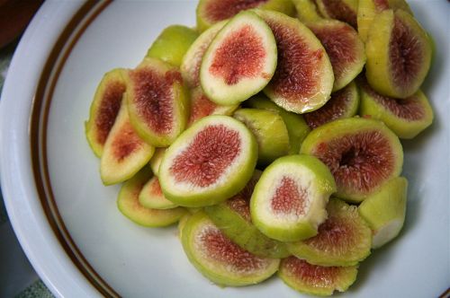 figs fruit dessert