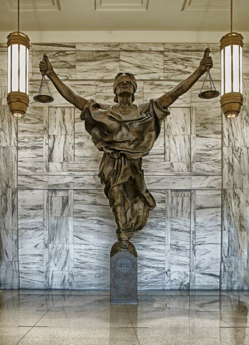 figure of justice new york city courthouse