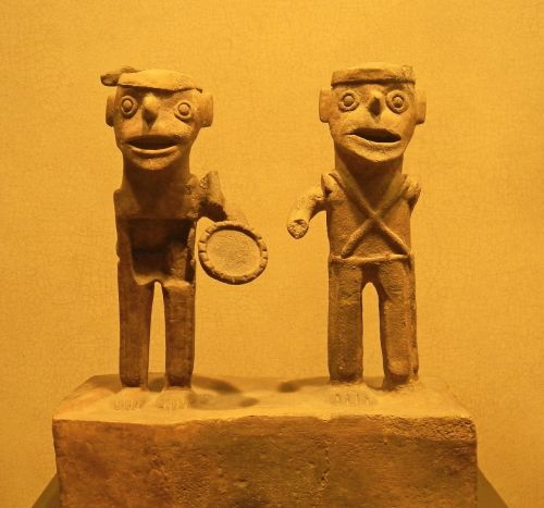 figurines clay ancient